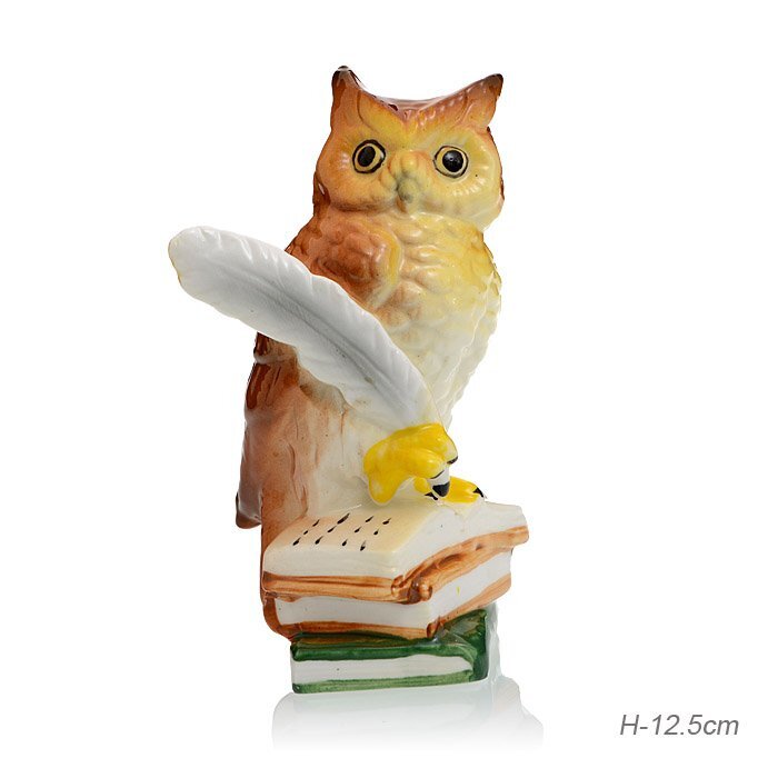 Статуэтка Сова на книгах, фарфор, 12,5 см Статуэтка Сова на книгах, фарфор, 12,5 см