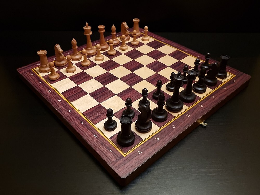 Шахматы большие 50х50 см с утяжеленными фигурами Баталия, складные деревянные, бук, Вудгеймс  #1