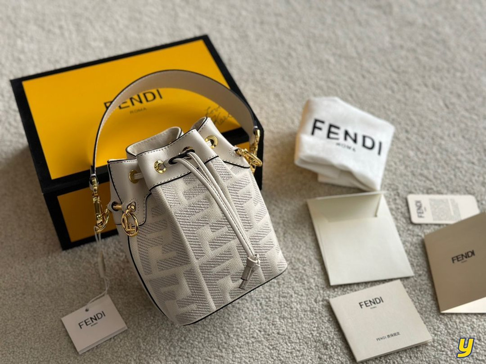 Fendi Сумка #1