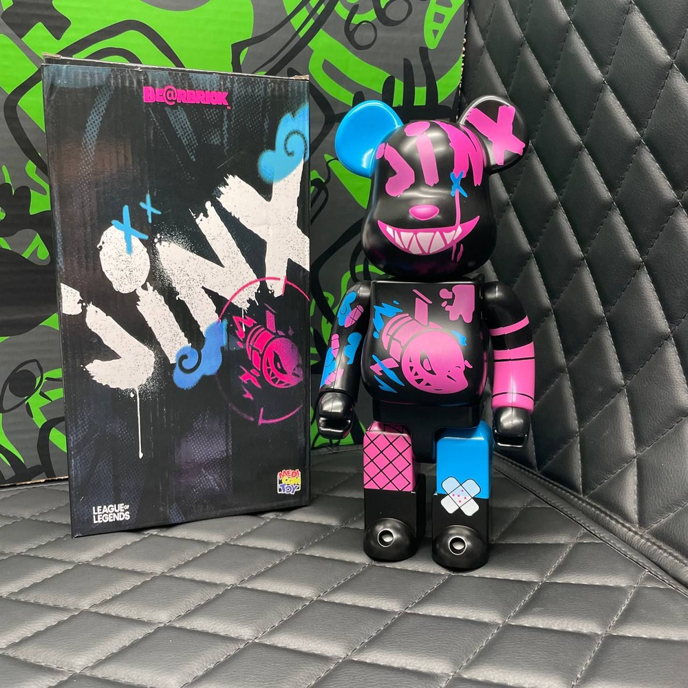 Игрушка Bearbrick Jinx 28 см - купить с доставкой по выгодным ценам в  интернет-магазине OZON (1292112618)