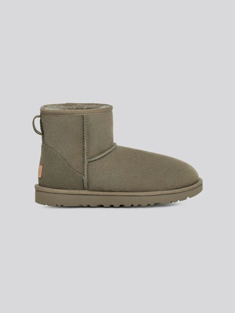 UGG Classic Mini II