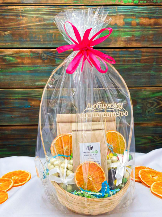 Подарок воспитателю, На выпускной в детском саду, Подарочная корзина с ...