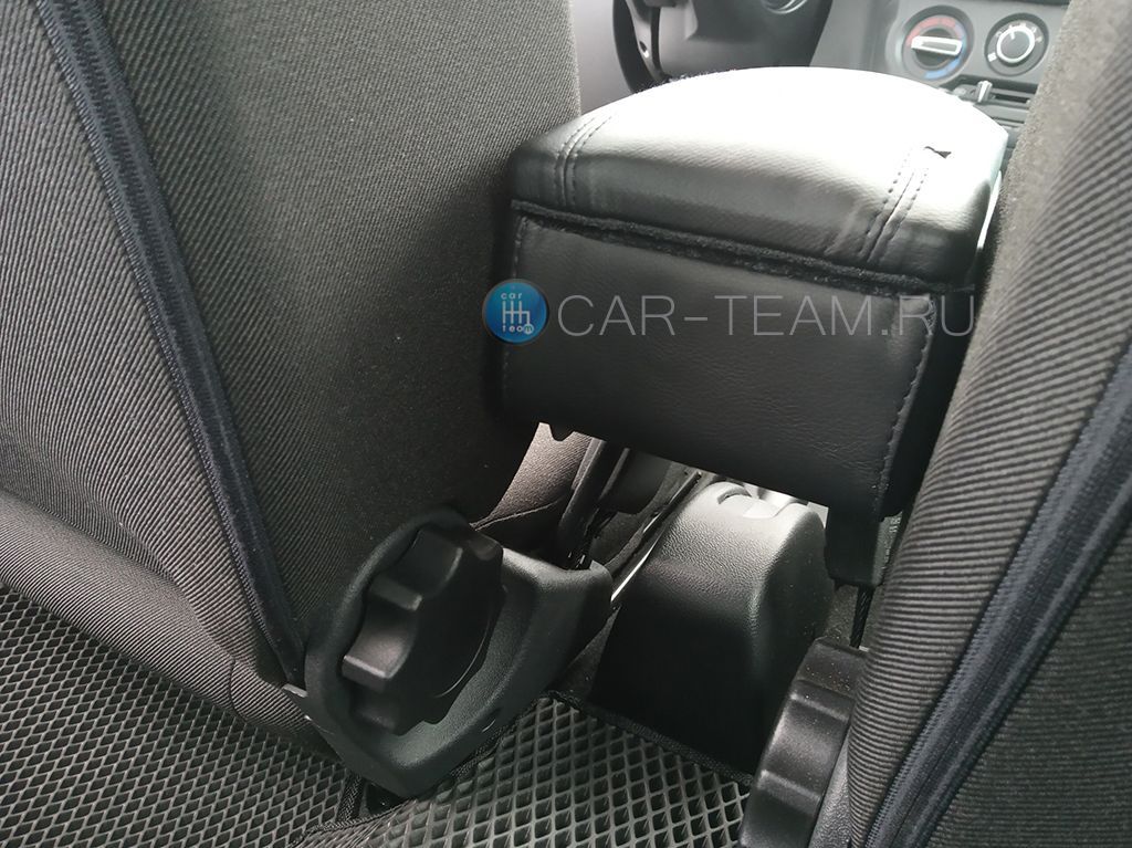 Подлокотник гранта спорт - Lada Granta Sport, 1,6 л, 2017 года аксессуары DRIVE2