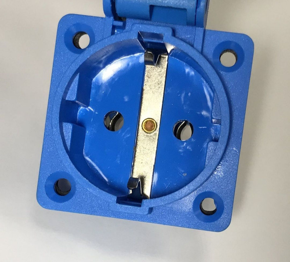 Розетка бензогенератора (16A/250V) (010415A) купить на OZON по низкой ...