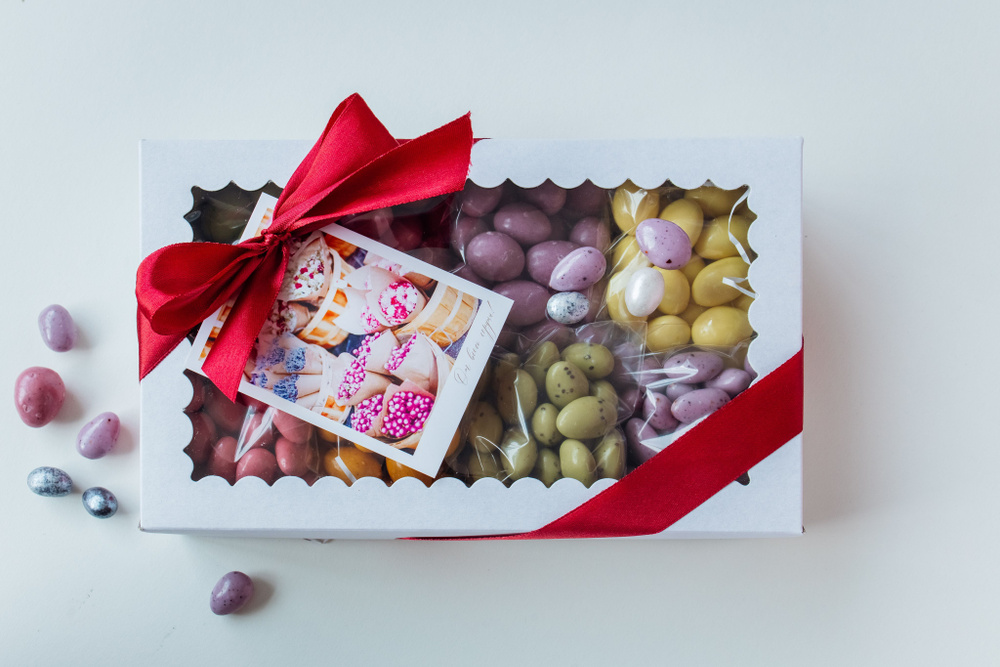 Подарочный набор СЛАДКАЯ КОРОБКА миндаль в шоколадной глазури Премиум, бокс полезных сладостей в подарочной #1