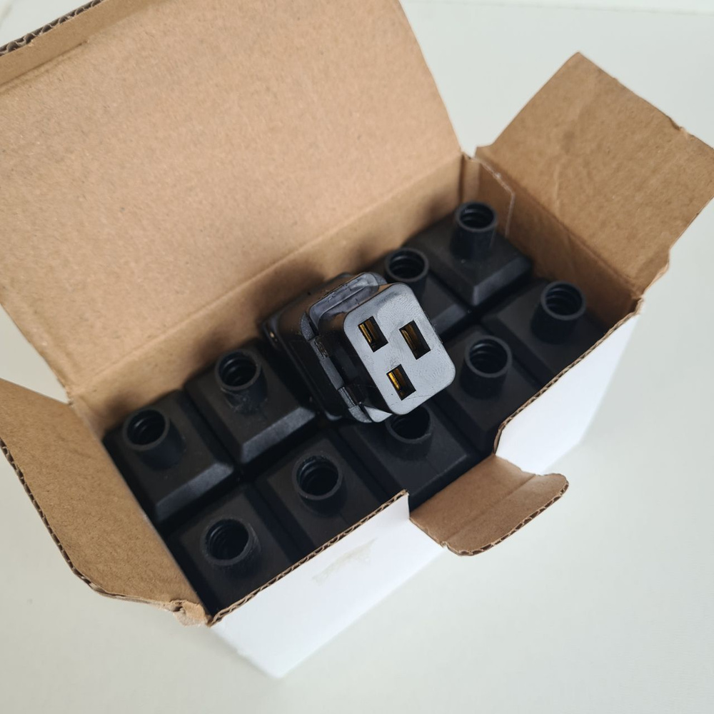 Колодка электрическая Штекер/вилка разъем IEC C19 320 16А для ...