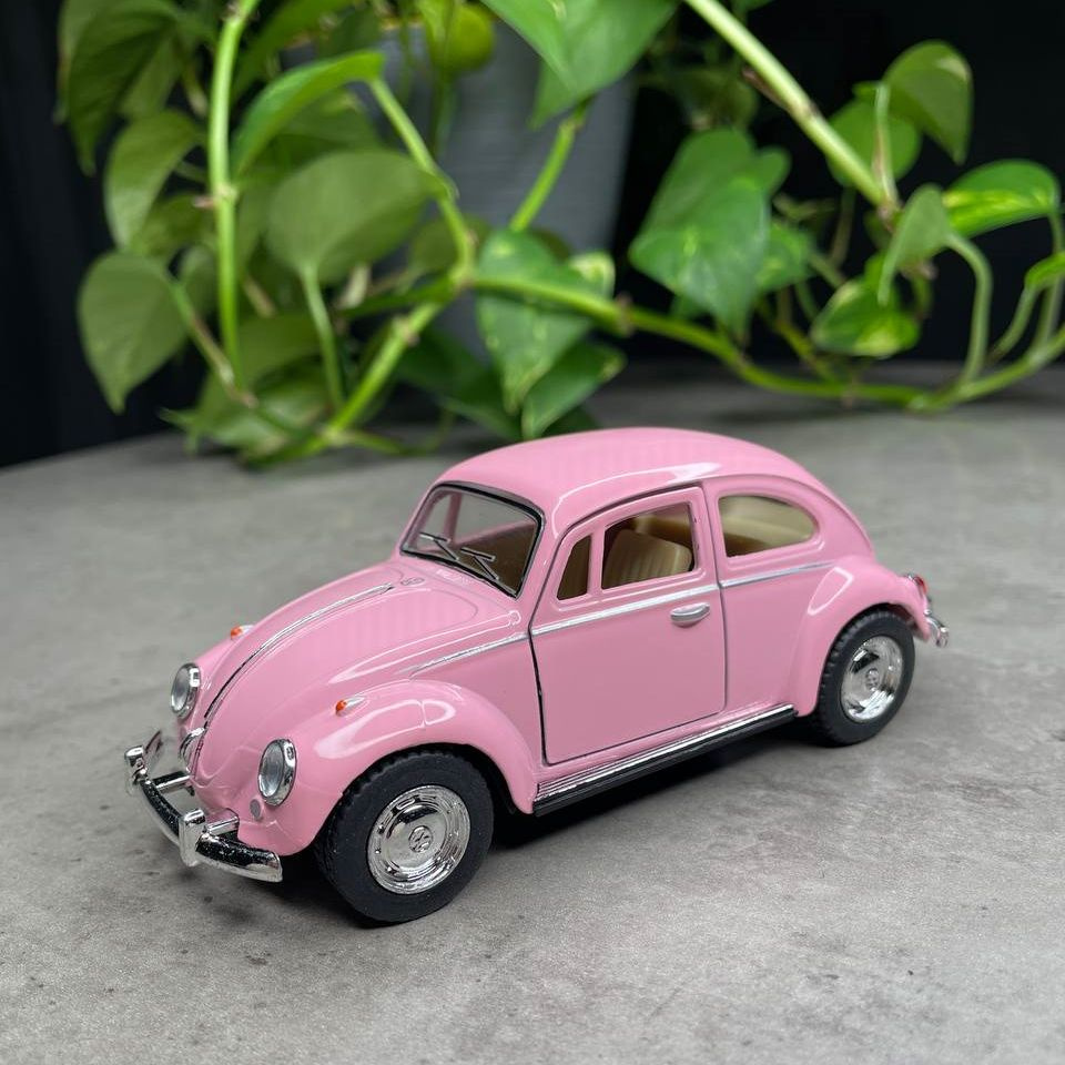 Машинка металлическая Volkswagen Classical Beetle 1967 Фольксваген Жук  Kinsmart 1:32 5375DKT инерционная, цвет Розовый пастель - купить с  доставкой по выгодным ценам в интернет-магазине OZON (540246951)