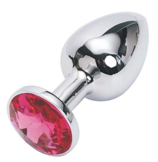 Қожайын қызметші қыздың аузына зейін қояды