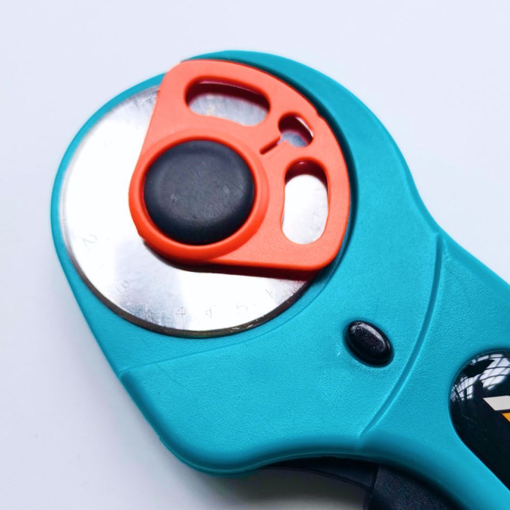 Нож раскройный дисковый для ткани, кожи, бумаги, для рукоделия и досуга ...