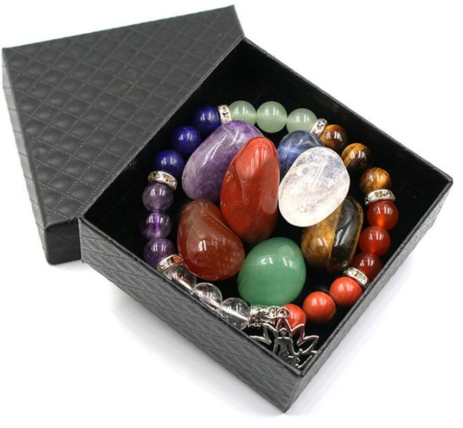 Набор натуральных камней минералов с браслетом (амулеты, обереги ...