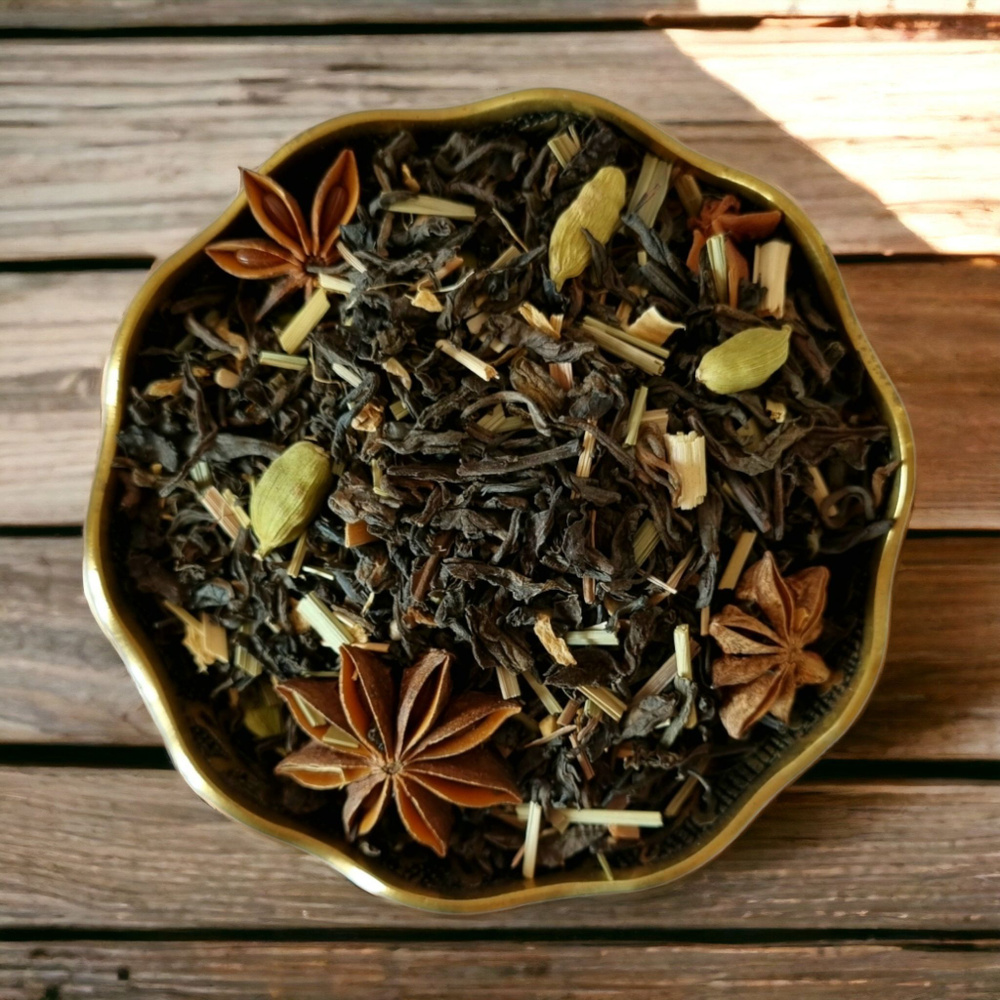 Черный Китайский листовой чай Винтаж ПуЭр Масала с кардамоном, бадьяном, имбирем и травой лимонника рассыпной #1