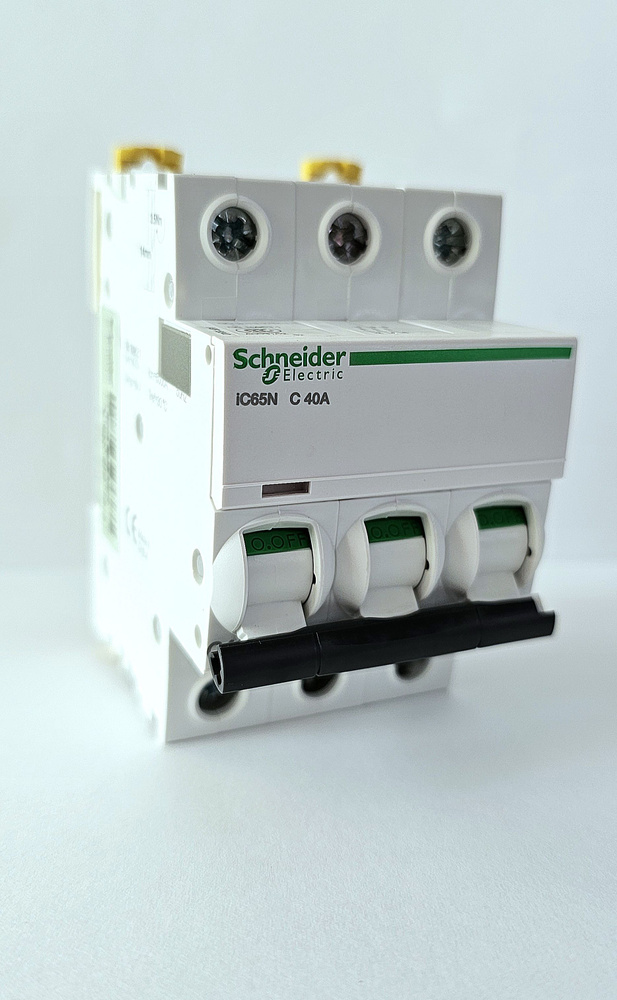 Автоматический выключатель IC65N 3P 40A Schneider Electric #1