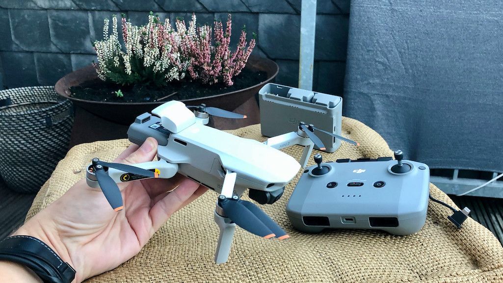 Купить Квадрокоптер Dji Mini 2 Combo