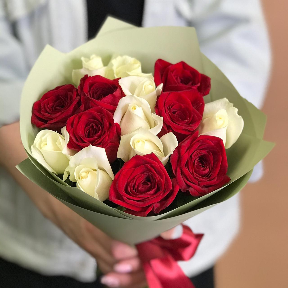 Роза Flor2u, цвет красный и белый, 15 шт купить по выгодной цене в  интернет-магазине OZON (272271009)