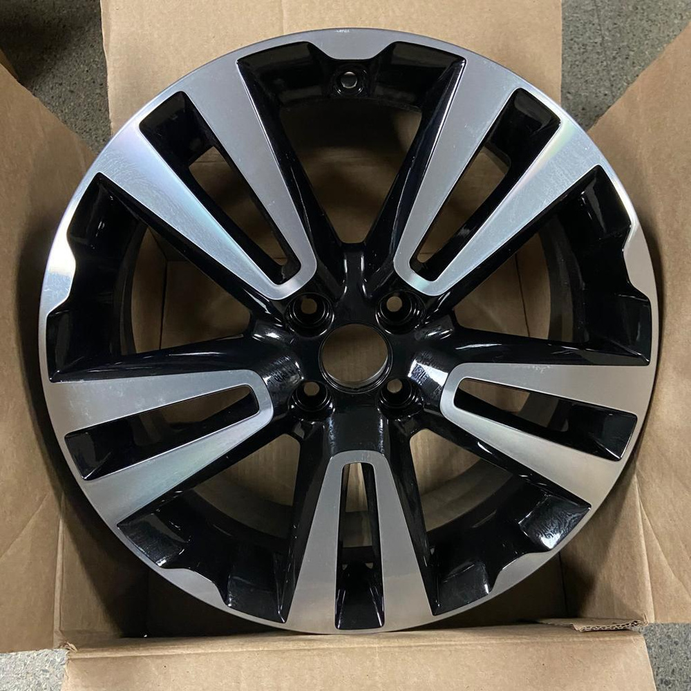 LADA  Колесный диск Литой 17x6.5" PCD4х60.1 ET43 D60.1 #1