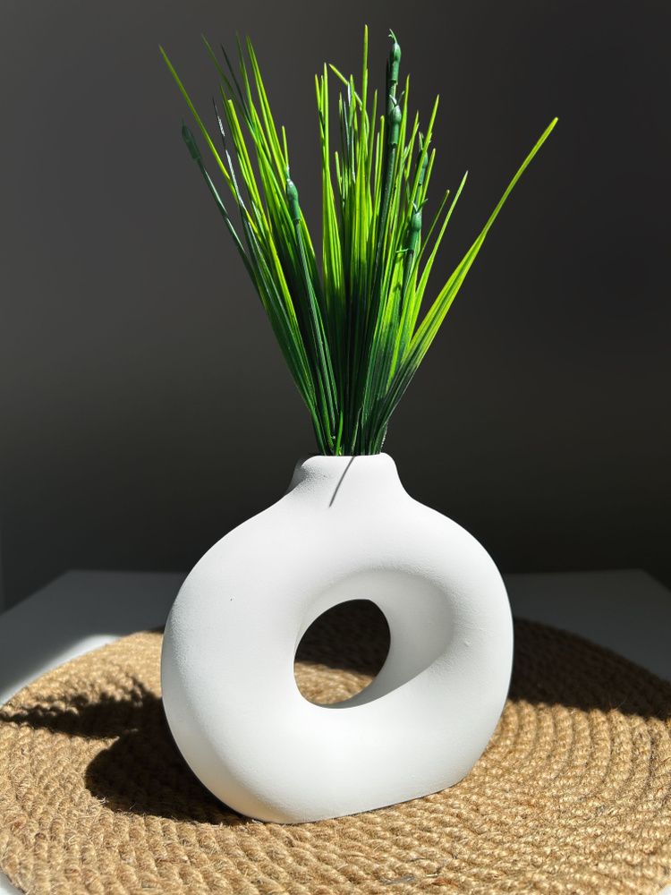 Прозрачная ваза для цветов с ручками, круглая, высота 17см, верх d 16,5, низ d 15,5см.