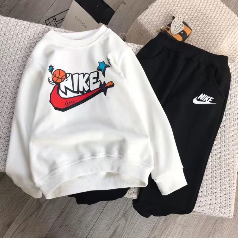 Костюм спортивный Nike #1