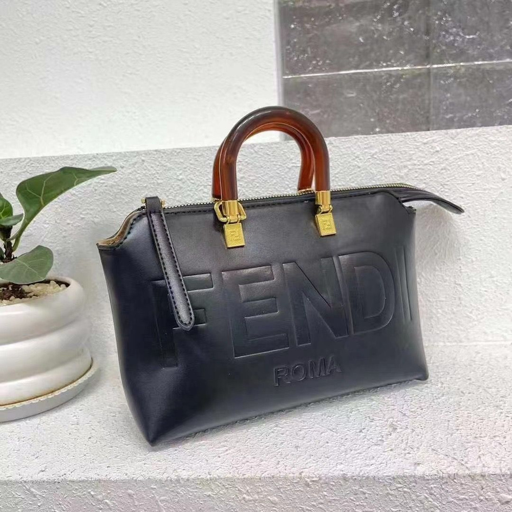 Fendi Сумка кондуктора кросс-боди #1