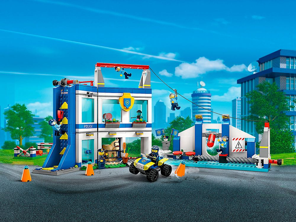 Конструктор LEGO City Полицейская тренировочная академия - купить с ...