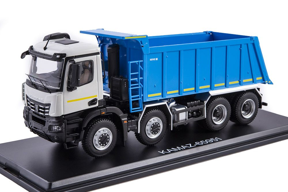 Модель коллекционная КАМАЗ-65951 самосвал 4-Х осный синий - купить в ...