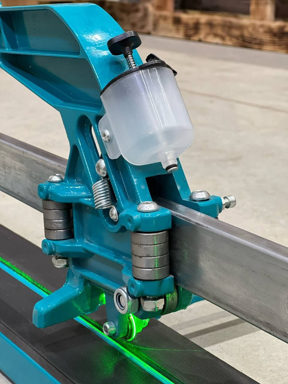 Плиткорез ручной FANG TOOL купить по выгодной цене в интернет-магазине ...