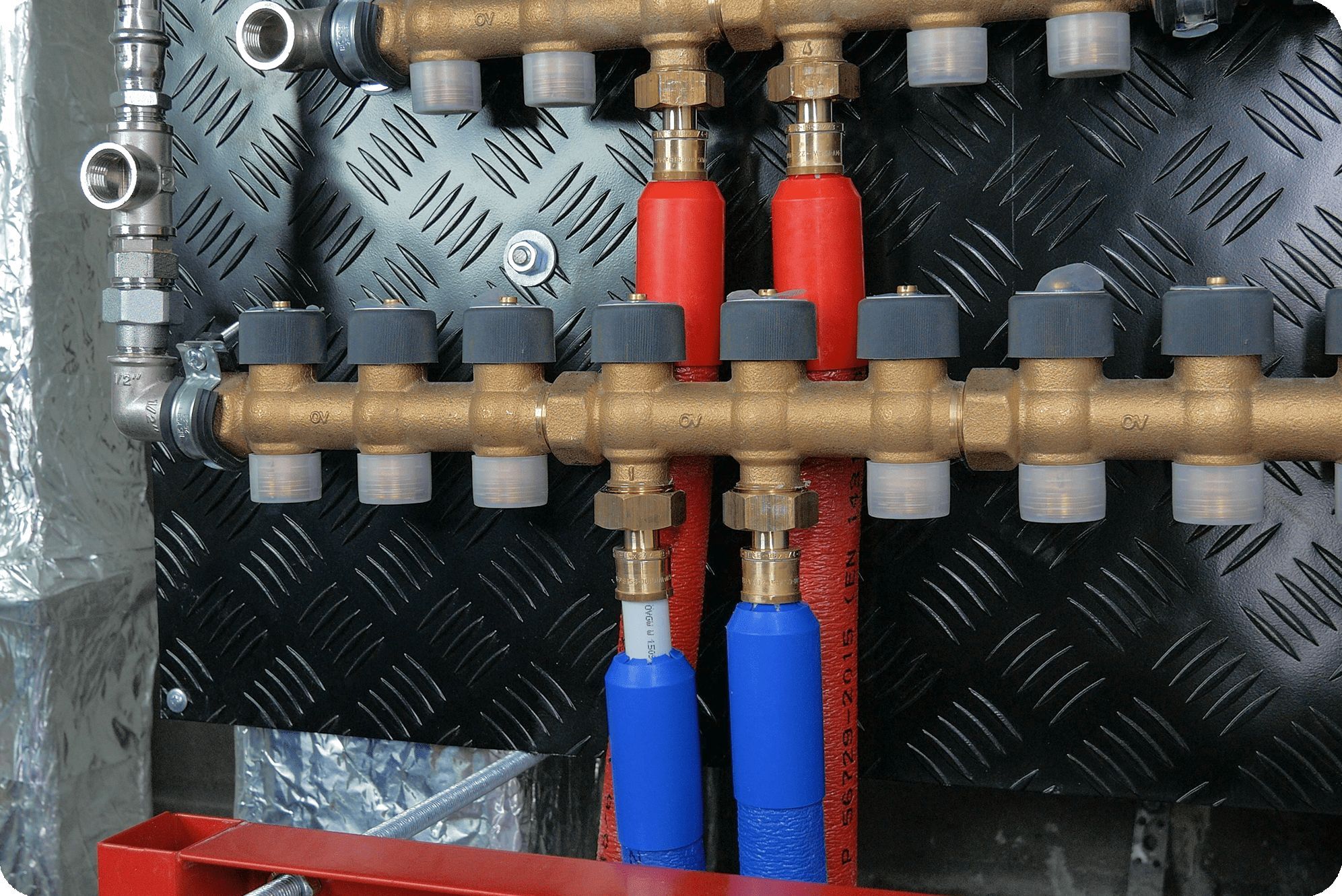 Втулка защитная на теплоизоляцию синяя универсальная для труб ...