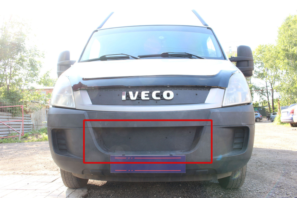 Зимняя заглушка радиатора на стяжке низ IVECO Daily (2006-2011) / утеплитель решетки радиатора Ивеко #1