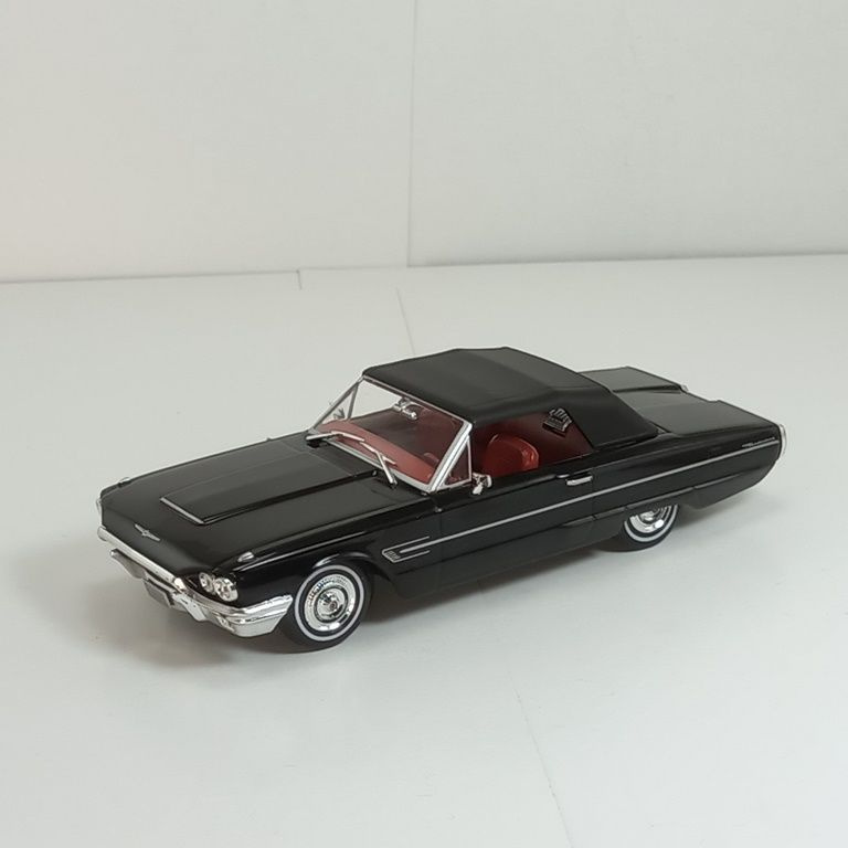 Коллекционная модель Greenlight FORD Thunderbird Convertible (закрытый) 1965 Raven Black  #1