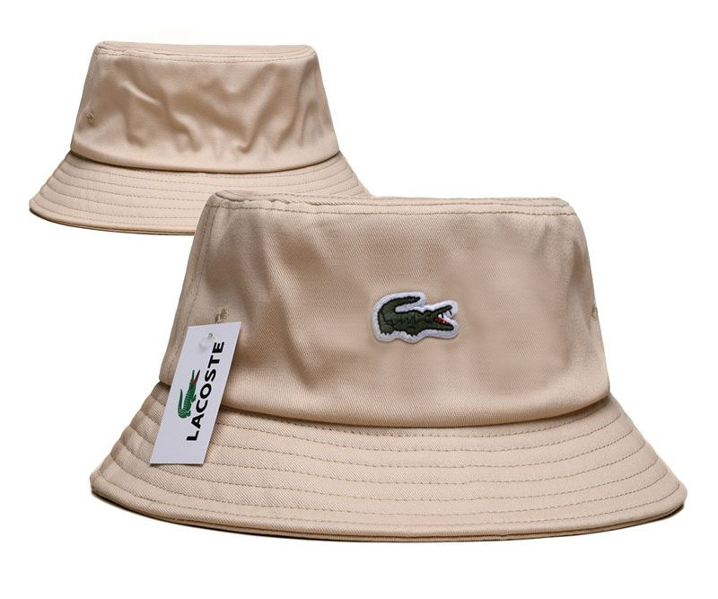 Шапка Lacoste #1