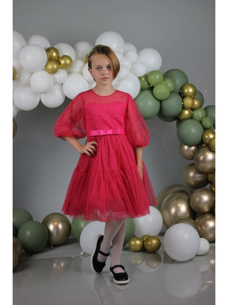Платье на Новый год — самые стильные варианты для полных девушек