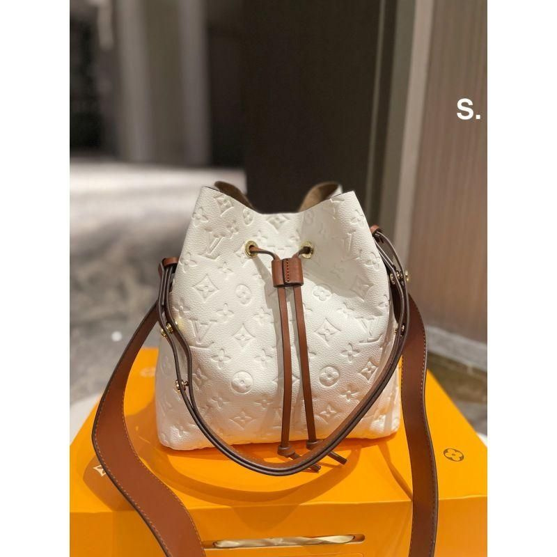 Сумка на плечо Louis Vuitton - купить с доставкой по выгодным ценам в ...