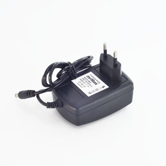 Сетевой адаптер, блок питания универсальный 9V/2A - купить с доставкой ...