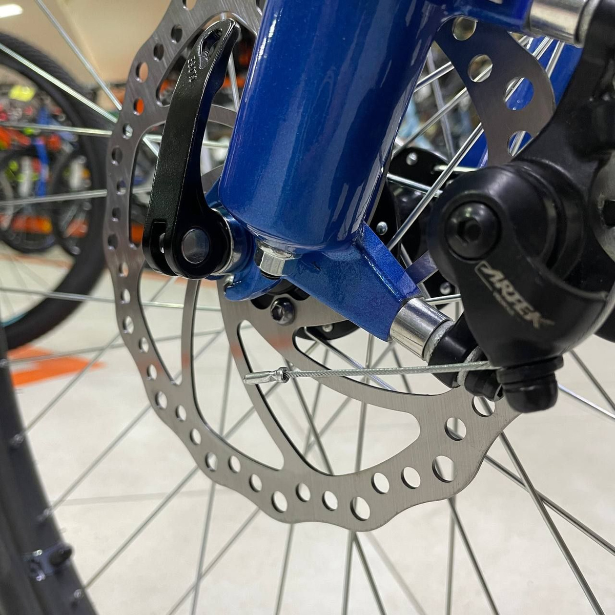 Велосипед горный Stark Hunter 29.2 D 20", 21 скорость, алюминиевая рама ...