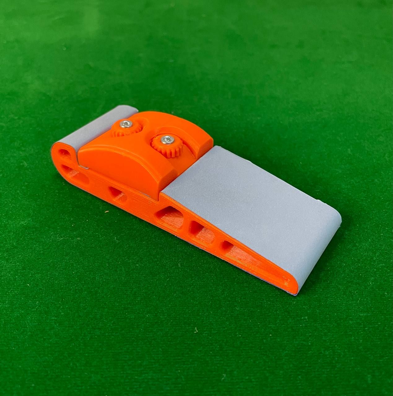 Фото 5: Держатель (зажим) для наждачной бумаги.