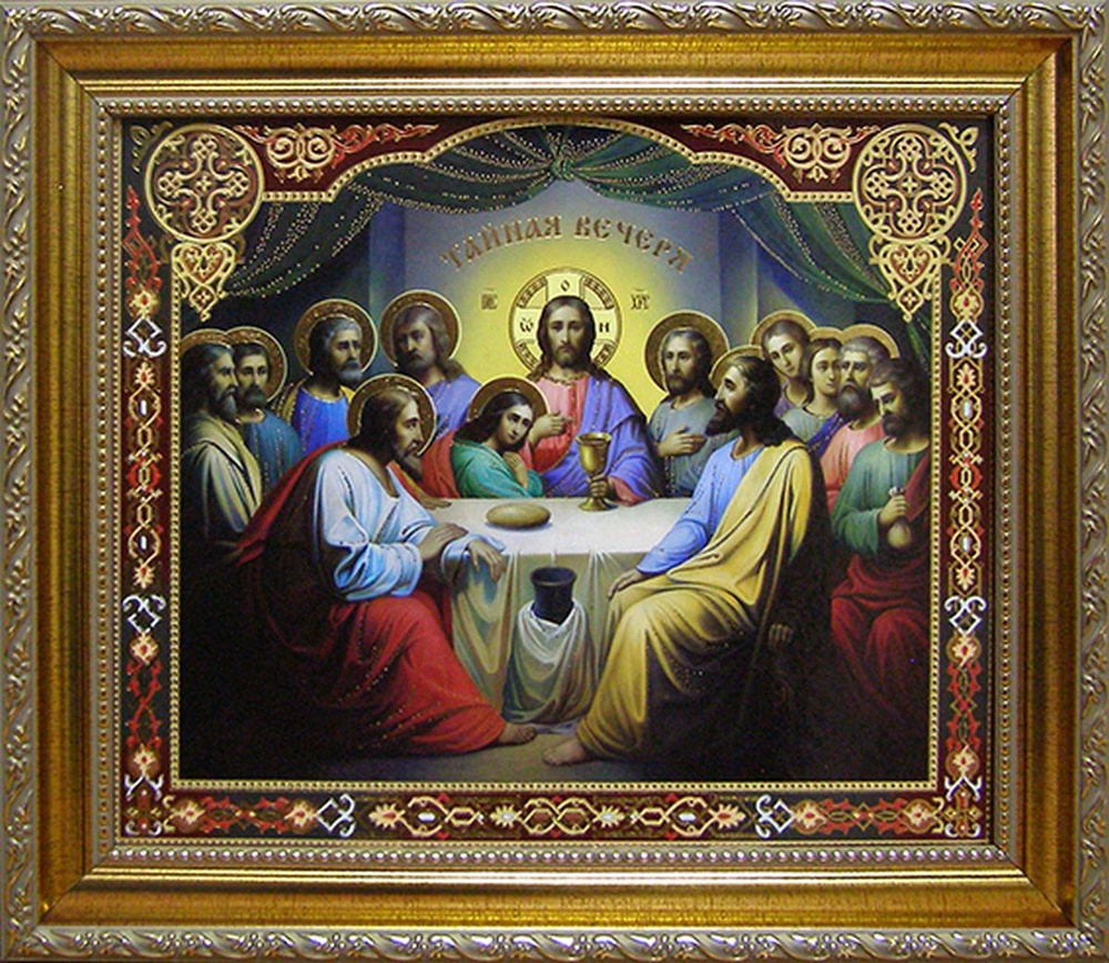 Иконы в церкви: зачем прихожане вешают украшения на изображения святых