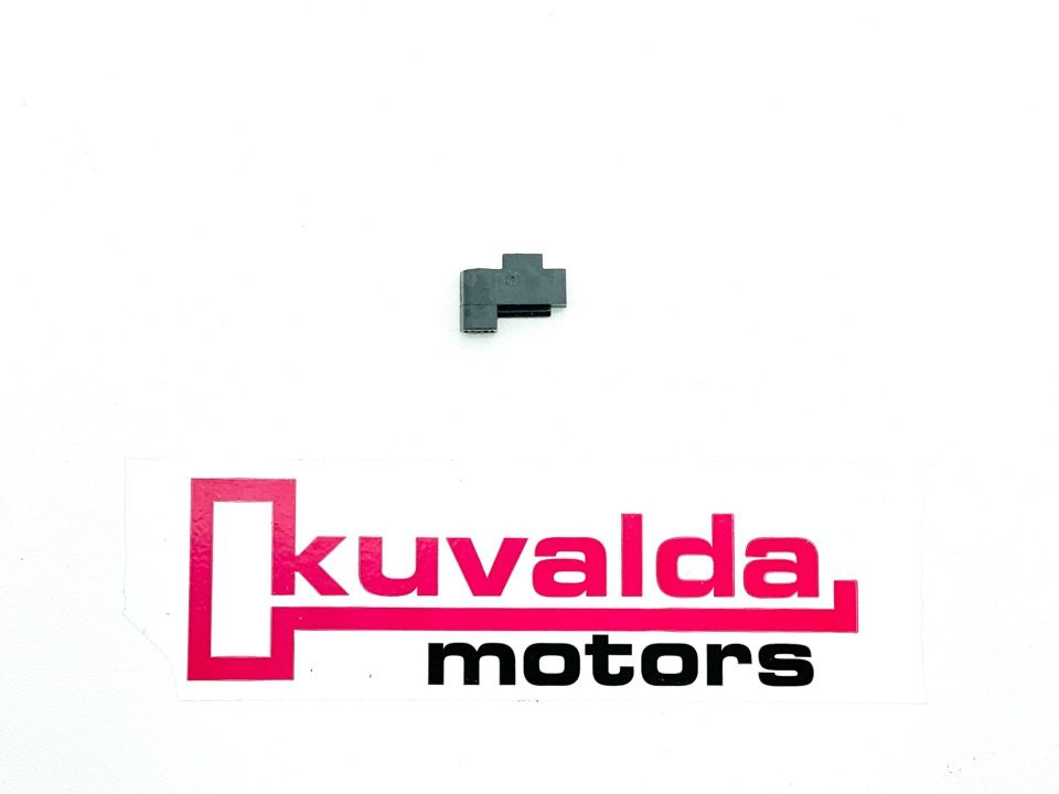 Упор крышки(лючка) топливного бака(бензобака) RENAULT DUSTER / NISSAN ...