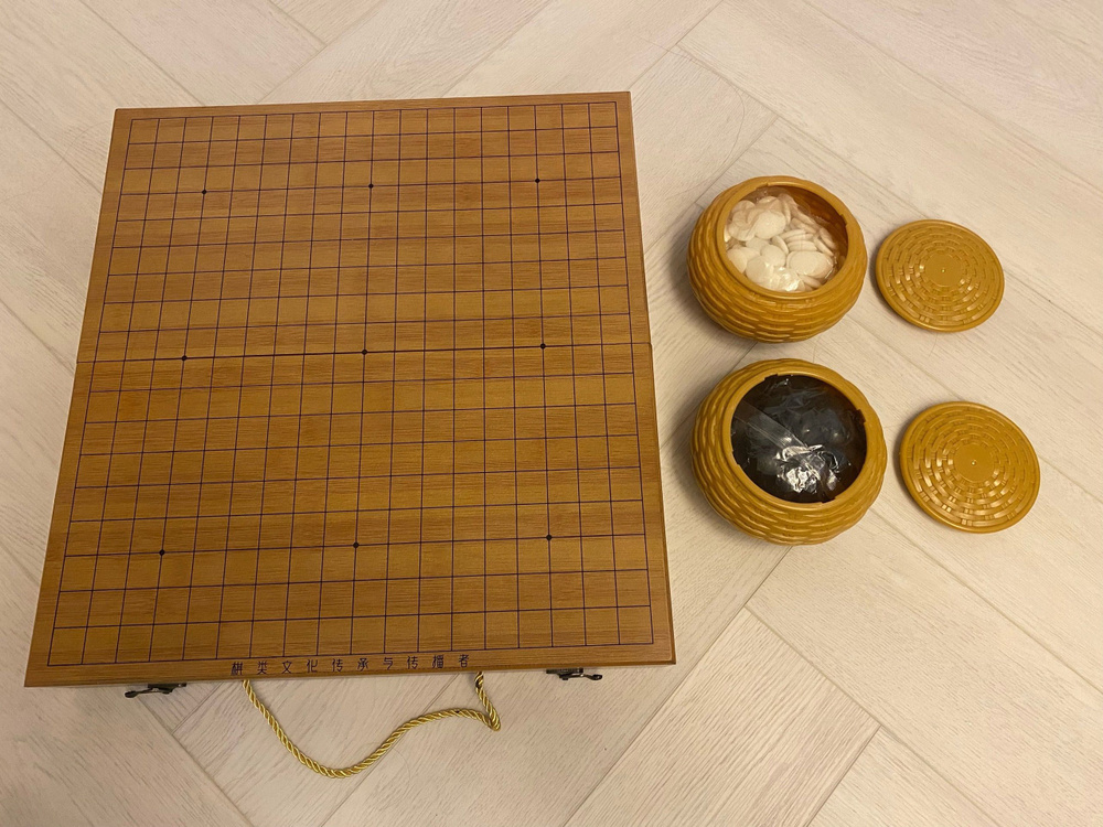 Настольная игра Го, набор " Хакогата ", складной гобан и камни в чашах ...