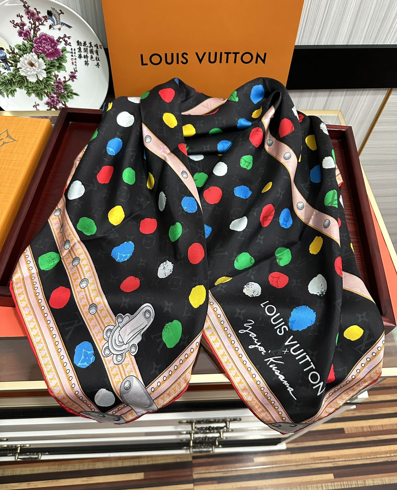 Шарф Louis Vuitton #1