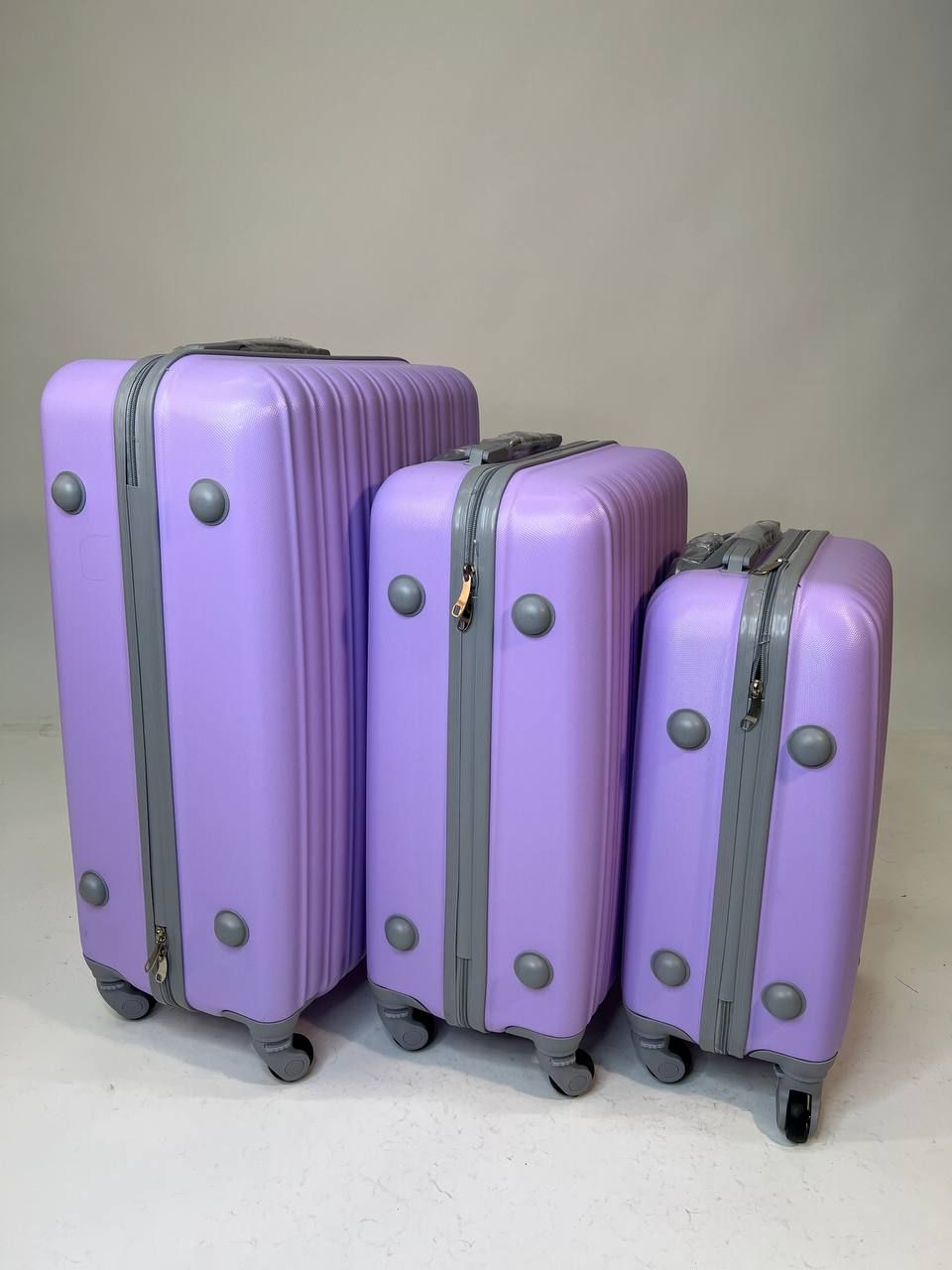 Комплект чемоданов l*case. Типы чемоданов. Типы чемоданов. Чемодан полипропилен. Чемодан delsey ручная кладь.
