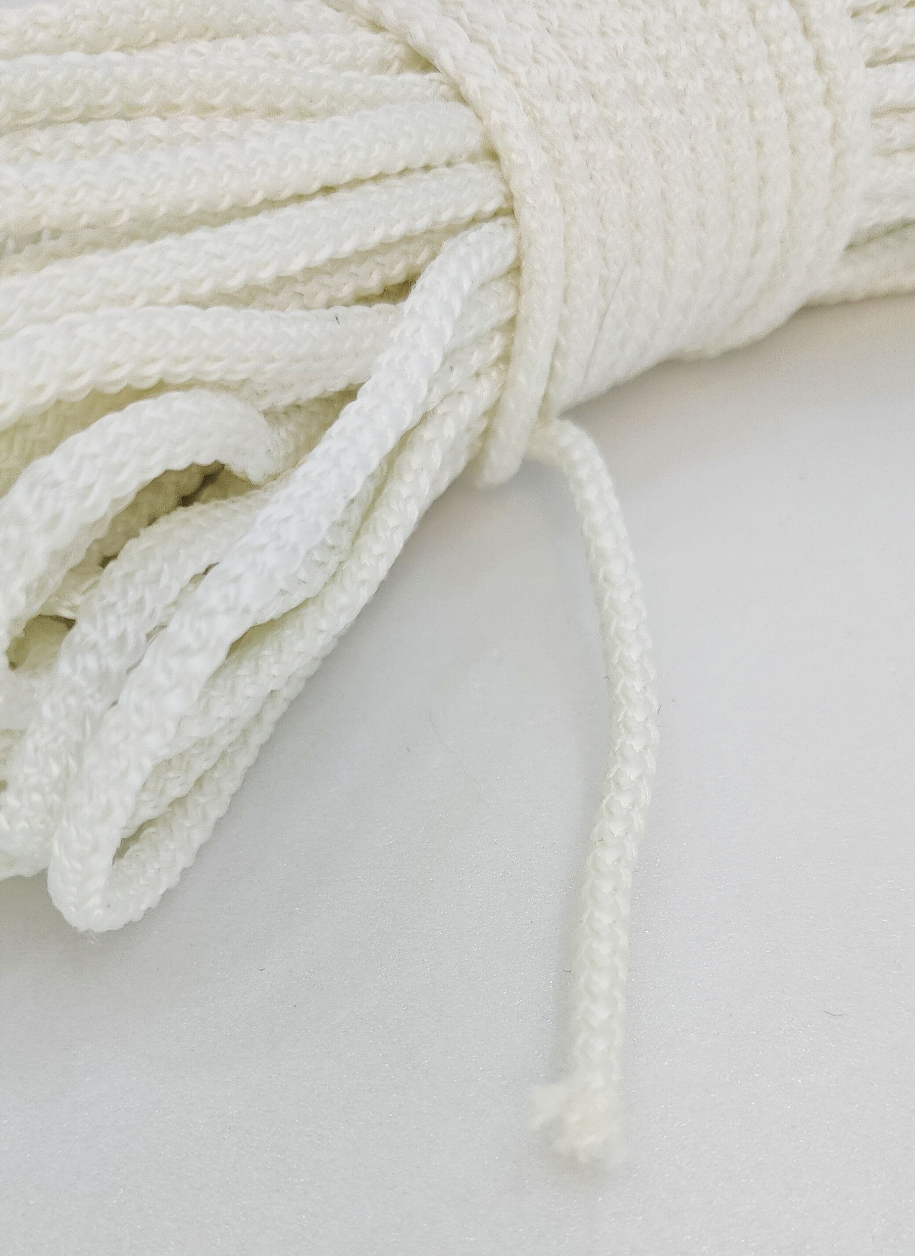 Веревка бельевая 6 мм, 20 метров. Шнур хозяйственный бытовой ...