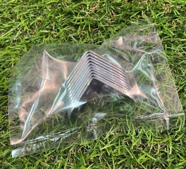 Уголок мебельный/кронштейн цинк 20х20 мм (10 шт в упак). Мебельный ...