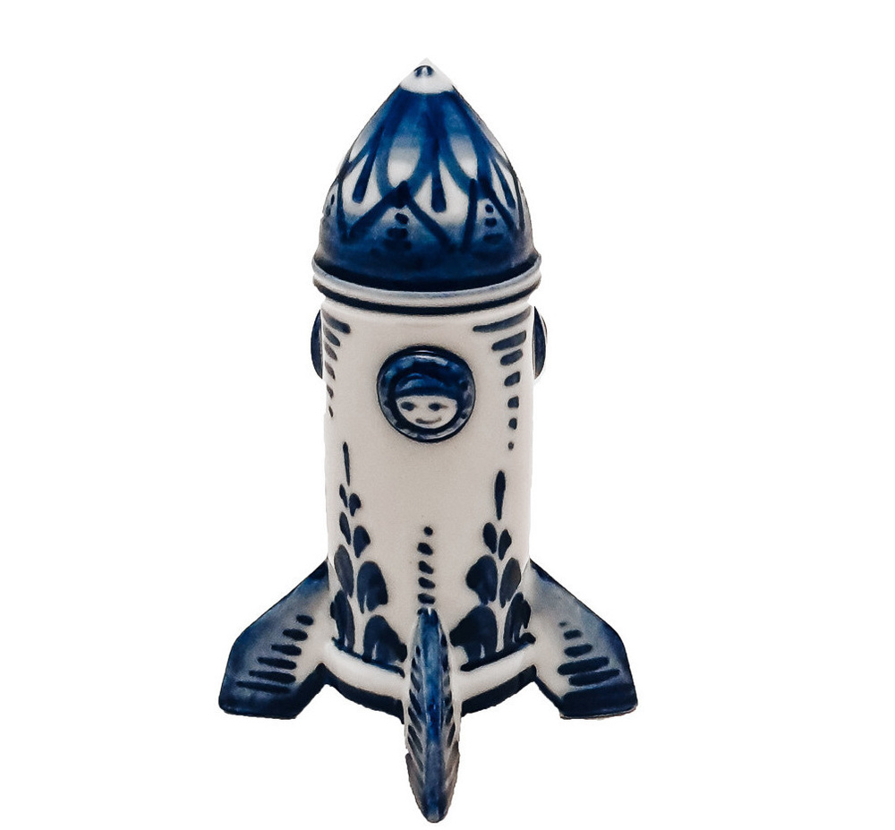 Статуэтка ИзКосмоса Скульптура "Ракета с 3 космонавтами" (гжель) арт ...