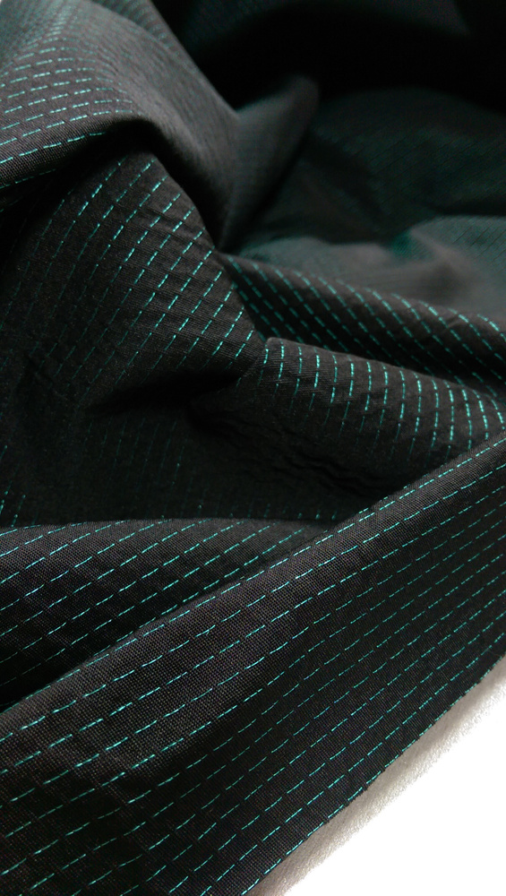 Ткань Габардин чёрный с изумрудного цвета полосой Италия - купить с ...