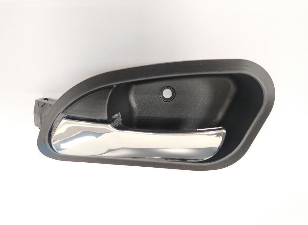 Lifan Ручка двери внутренняя левая (черная) Lifan Breez 1.6 16V 5MT седан LAX6105300B02 арт. LAX6105300B021 #1