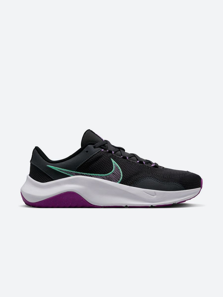 Nike hotsell free essential