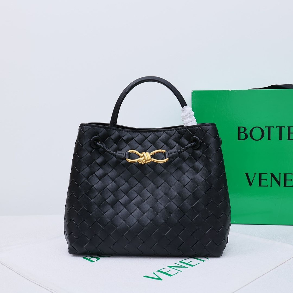 BOTTEGA VENETA Сумка ридикюль #1