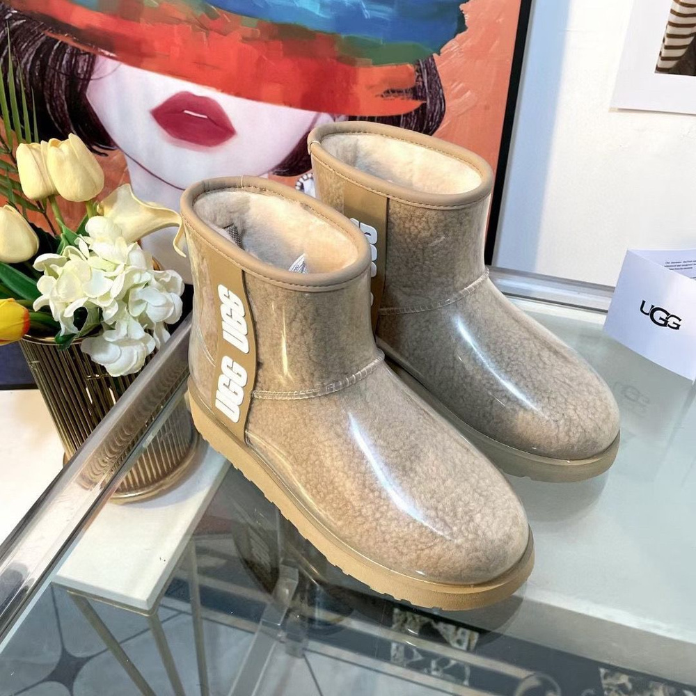 Сноубутсы UGG #1