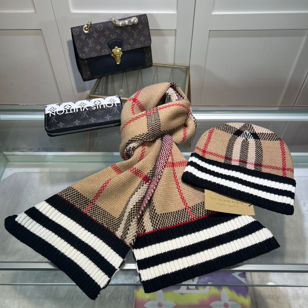 Burberry scarf set on sale