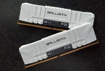 Crucial on sale ballistix white