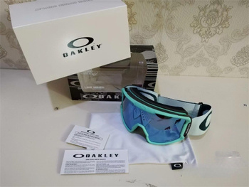 Oakley Flight Tracker Xl – купить в интернет-магазине OZON по